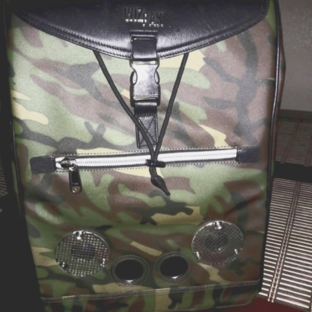 Wiz Pak Cameo Back Pack with Speakers